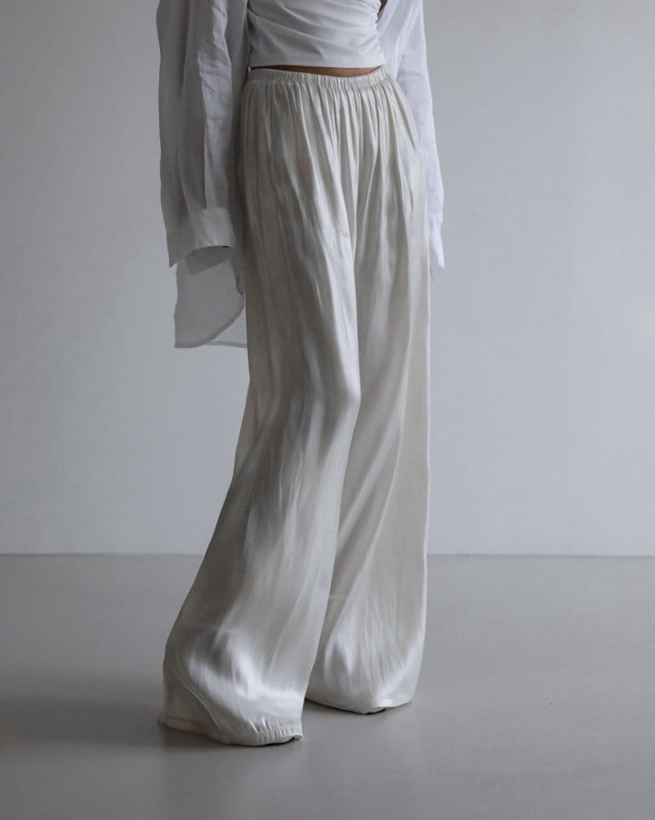 Paper Moon - Korean Women Fashion - #momslook - Classic Silky Wide Trousers - 2