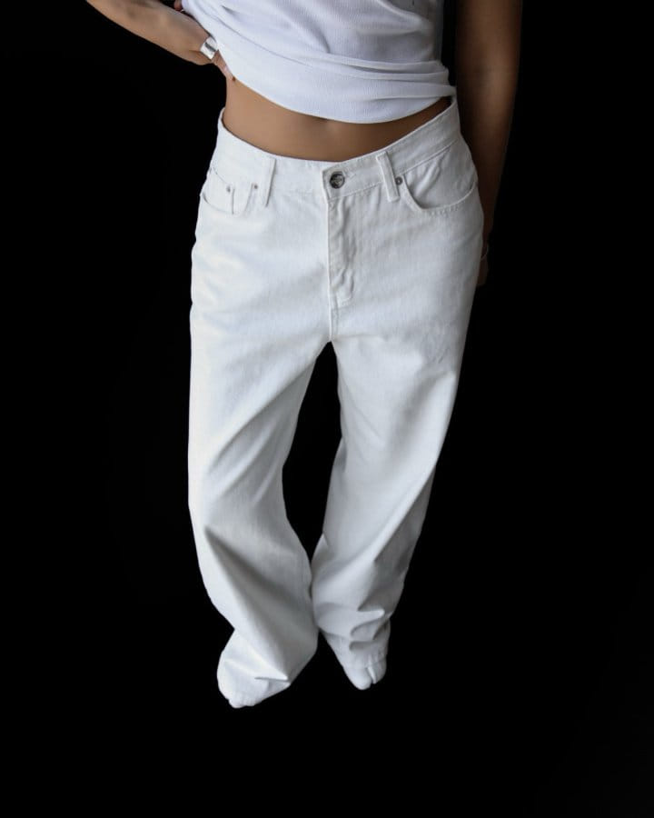 Paper Moon - Korean Women Fashion - #womensfashion - High Rise Wide Leg White Denim Pants  - 10