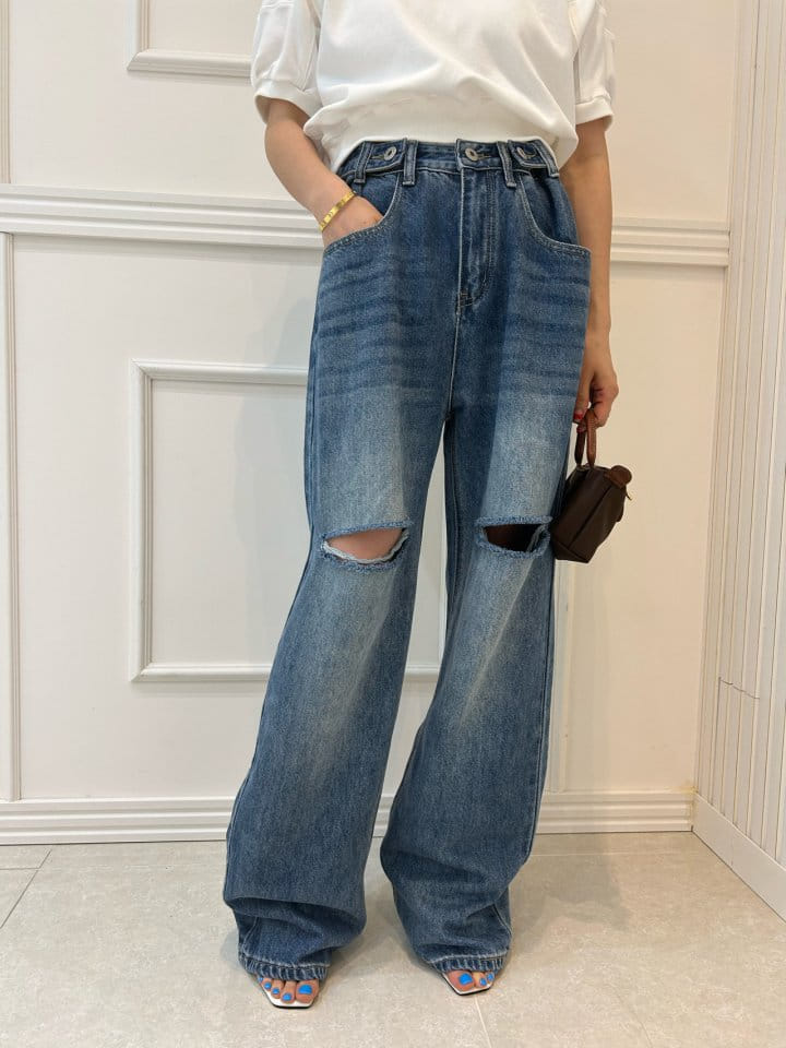 Pearls room - Korean Women Fashion - #momslook - Tu Slit Denim - 2