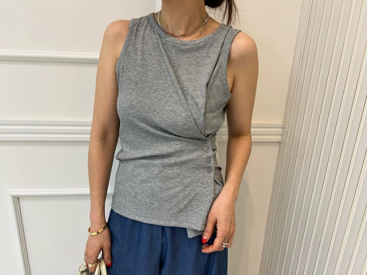 Pearls room - Korean Women Fashion - #momslook - Button Sleeveless Tee - 2