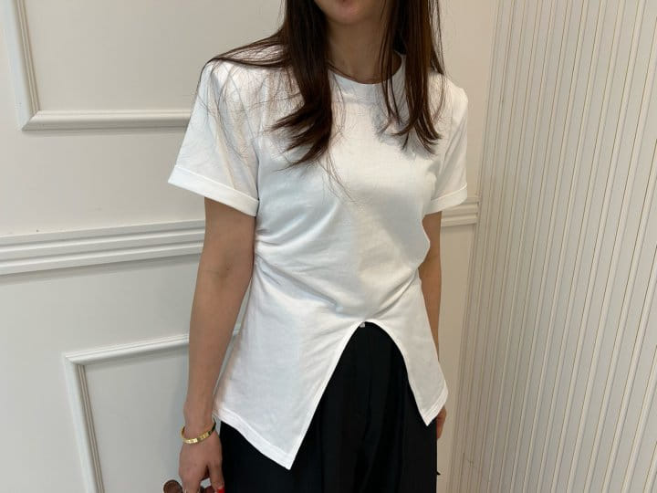 Pearls room - Korean Women Fashion - #shopsmall - Slit Tee - 5