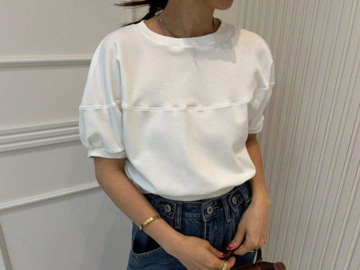 Pearls room - Korean Women Fashion - #vintageinspired - Slit Tee - 9