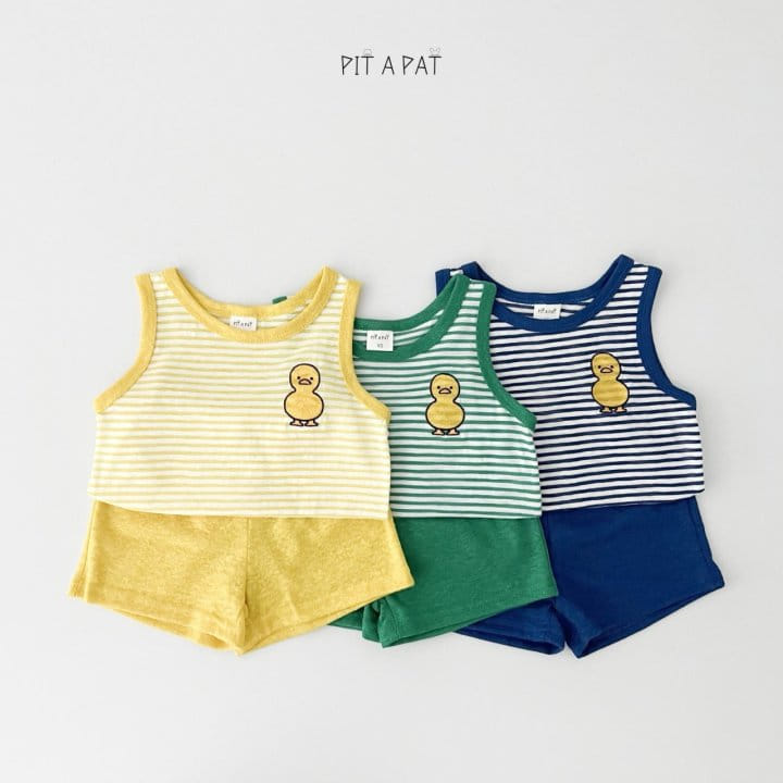 Pitapat - Korean Children Fashion - #toddlerclothing - Baby Duck L Seleeveless Top Bottom Set - 2