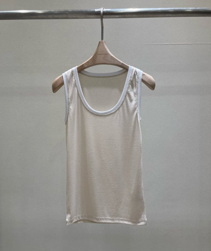 Plushong - Korean Women Fashion - #momslook - Color Sleeveless Tee - 3