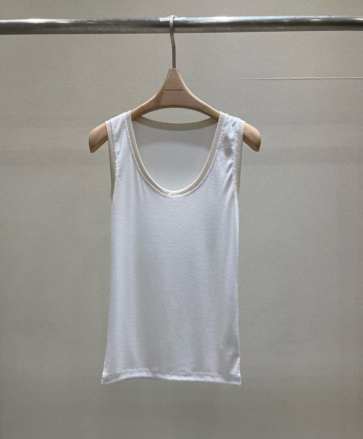 Plushong - Korean Women Fashion - #womensfashion - Color Sleeveless Tee - 2