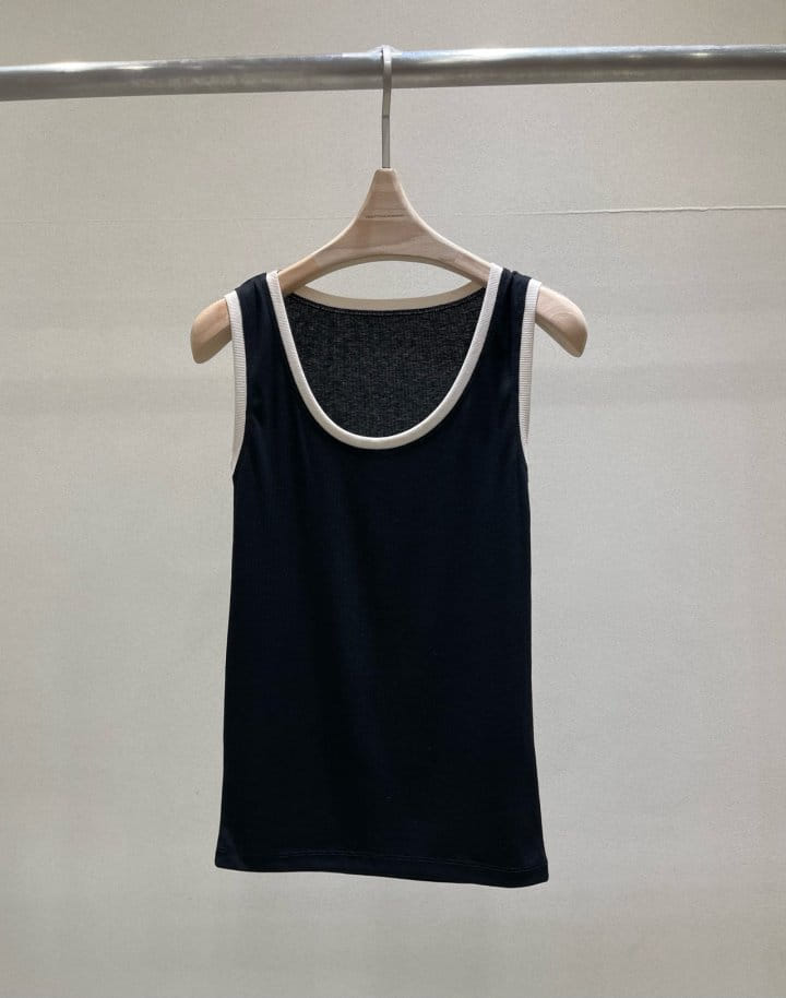 Plushong - Korean Women Fashion - #momslook - Color Sleeveless Tee - 4