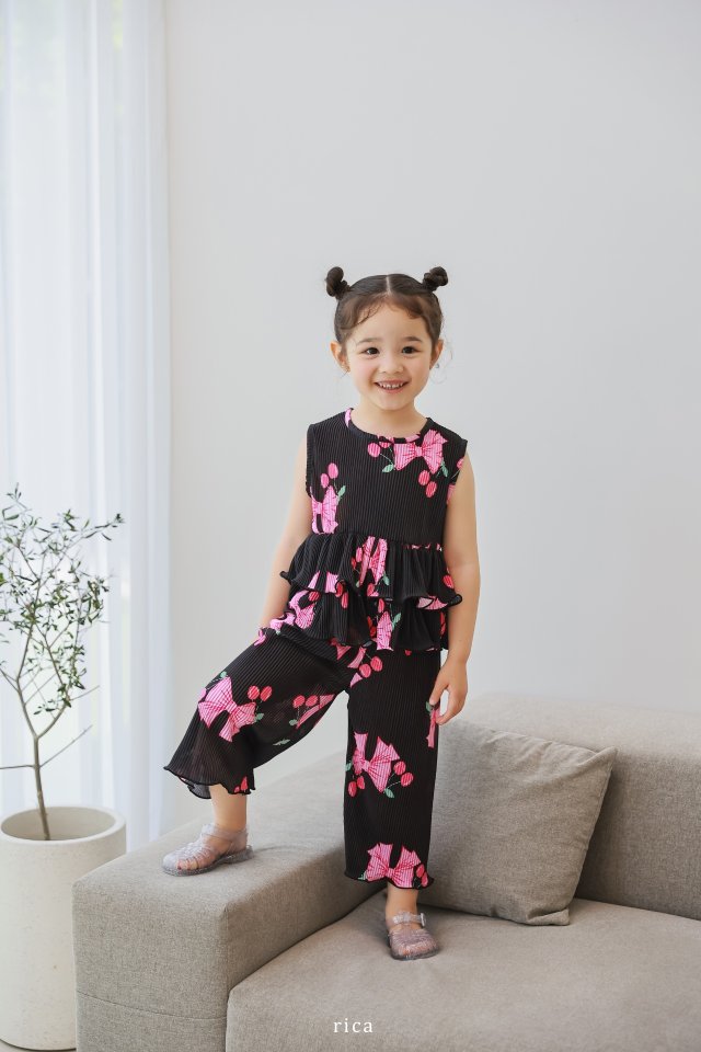 Rica - Korean Children Fashion - #childofig - Cherry Ribbon Top Bottom Set - 3