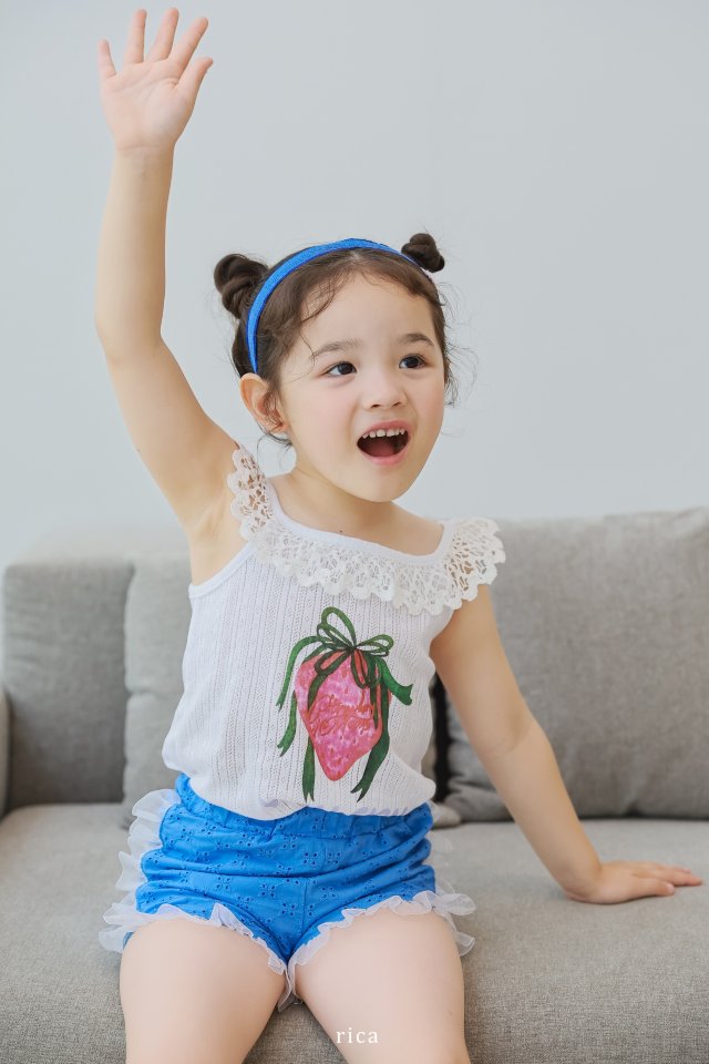 Rica - Korean Children Fashion - #prettylittlegirls - Strawberry Lace Tee - 3