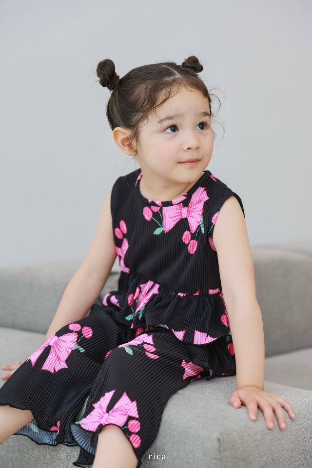 Rica - Korean Children Fashion - #prettylittlegirls - Cherry Ribbon Top Bottom Set - 2