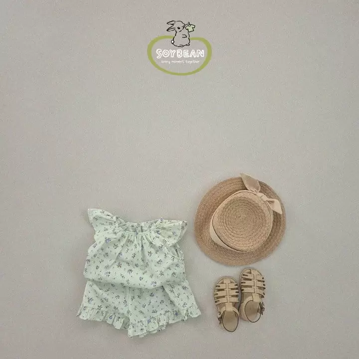 Soybean - Korean Children Fashion - #littlefashionista - Wing Flower Blouse Top Bottom Set - 3