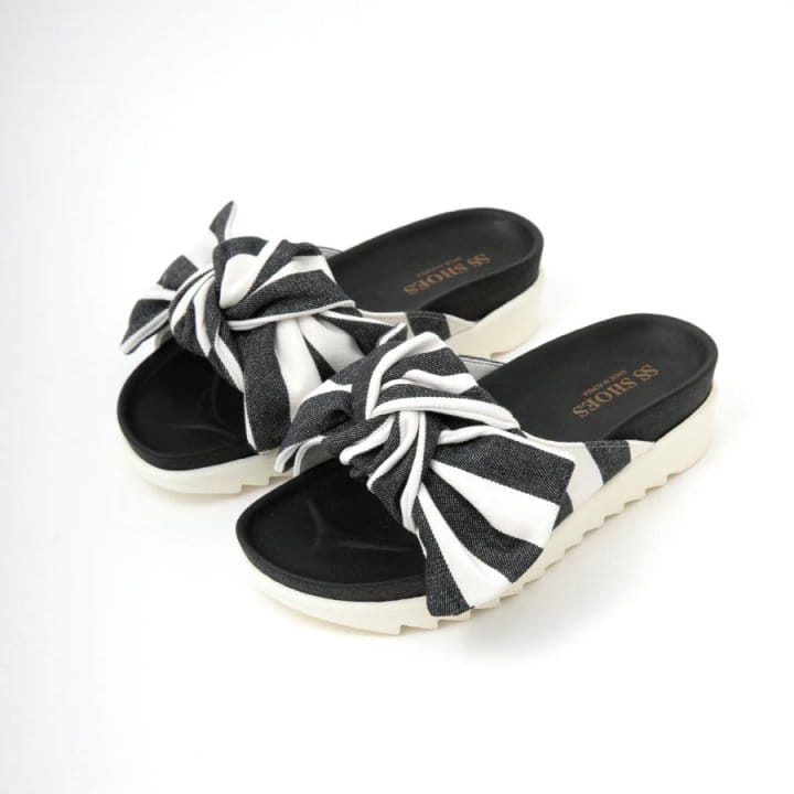 Ssangpa - Korean Women Fashion - #momslook - ss 2001 Slipper & Sandals - 2