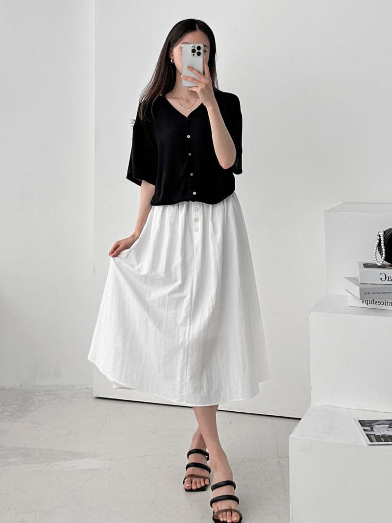 Theggllim - Korean Women Fashion - #vintagekidsstyle - Button Banding Skirt - 5