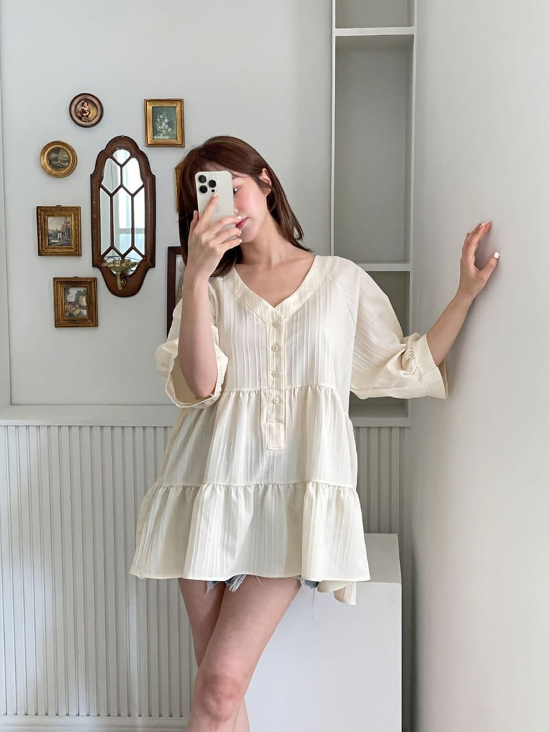 Theggllim - Korean Women Fashion - #womensfashion - Frill Kan Kan Blouse