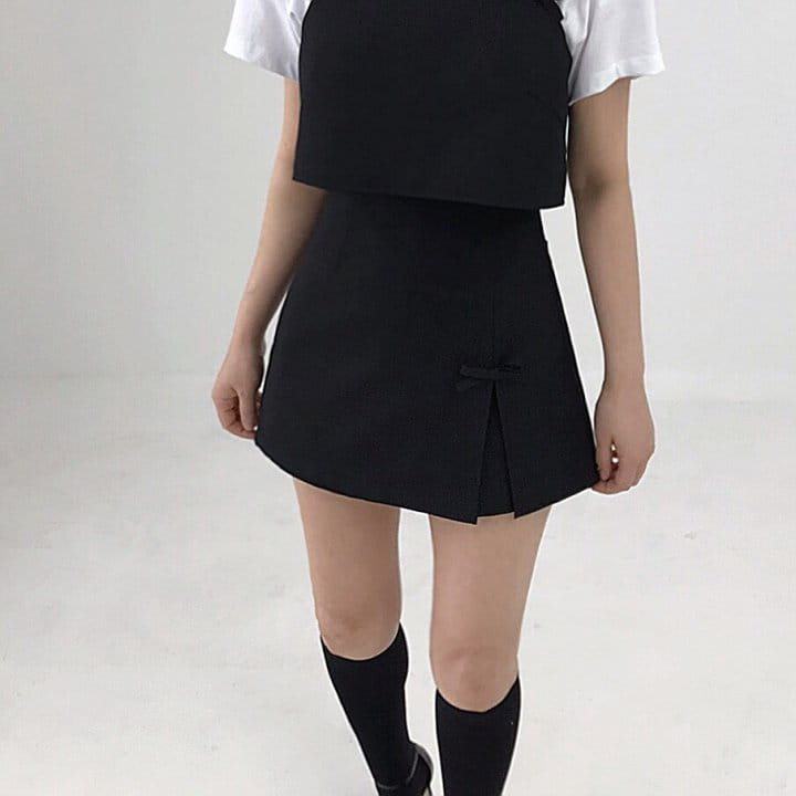 Twomoon - Korean Women Fashion - #momslook - Follow Skirt Half Pants - 2