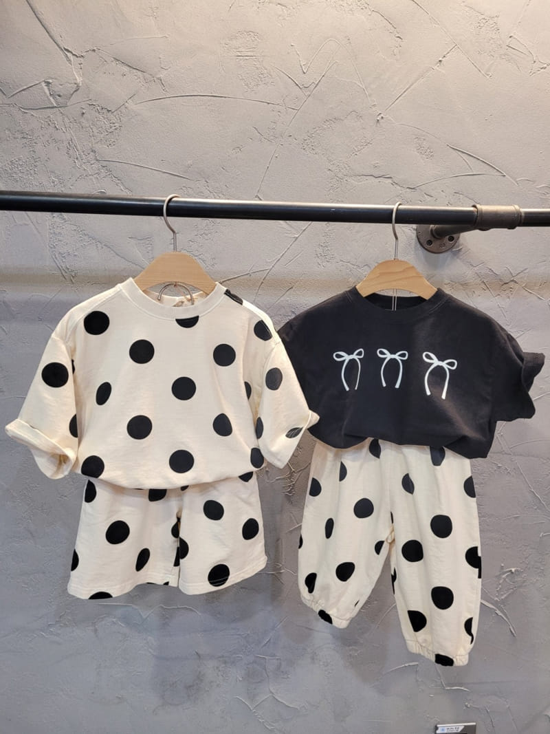 Atree - Korean Children Fashion - #designkidswear - Big Dot Short Sleeve Top Bottom Set - 4