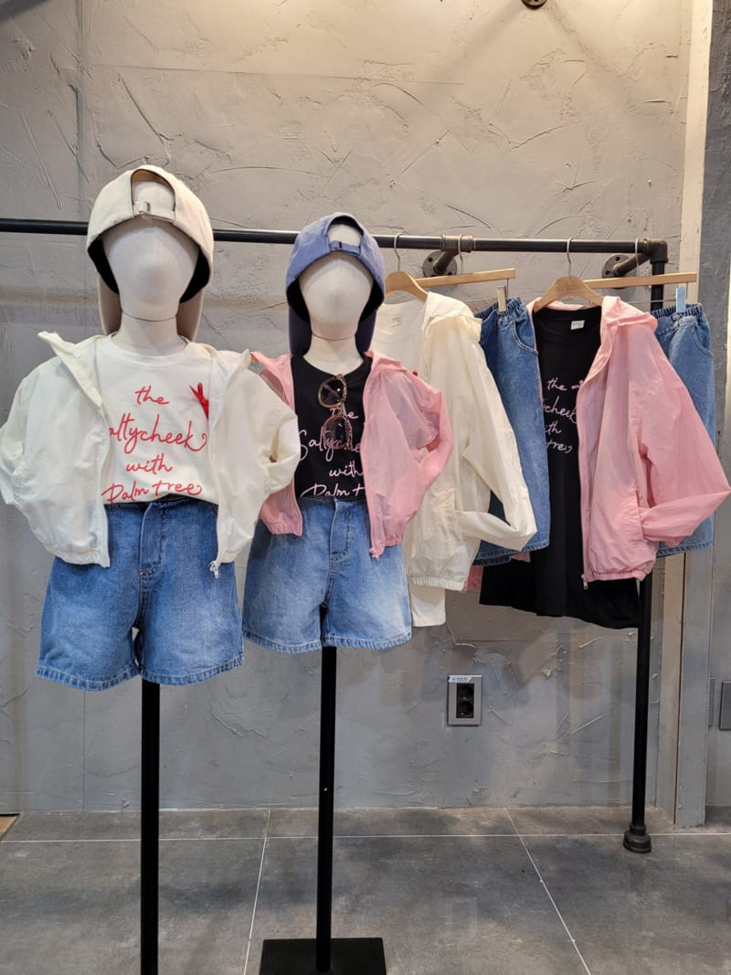 Atree - Korean Children Fashion - #magicofchildhood - Denim Shorts With Mom - 9