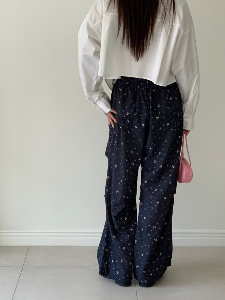 Bricklane - Korean Women Fashion - #vintagekidsstyle - Spring Floral Pants - 2