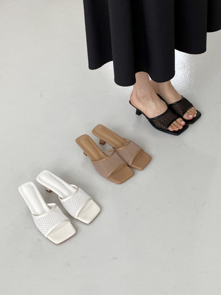 Golden Shoe - Korean Women Fashion - #momslook - 344 Slipper & Sandals