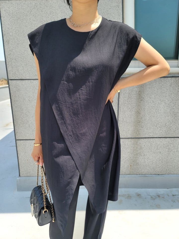 Gratia - Korean Women Fashion - #momslook - Slit Long Blouse - 9