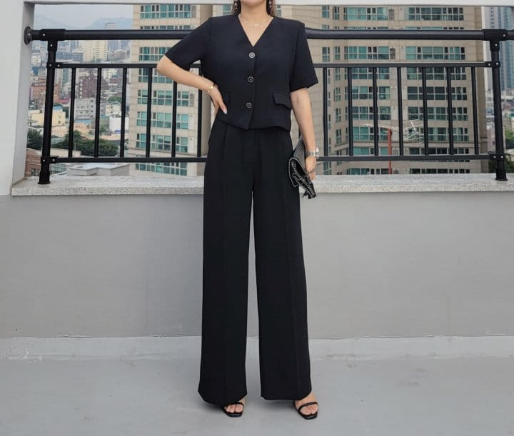 Gratia - Korean Women Fashion - #momslook - Mark Span Wide Pants - 4