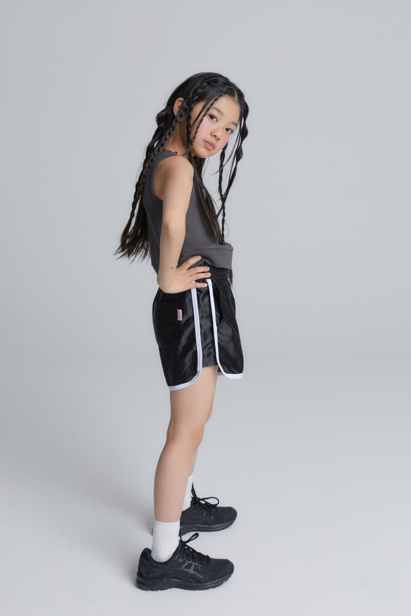 Kokoyarn - Korean Children Fashion - #prettylittlegirls - Glam Line Short Pants - 7