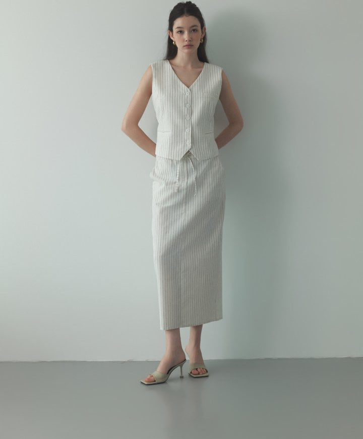 Neroli36 - Korean Women Fashion - #momslook - H Stripe Vest - 6