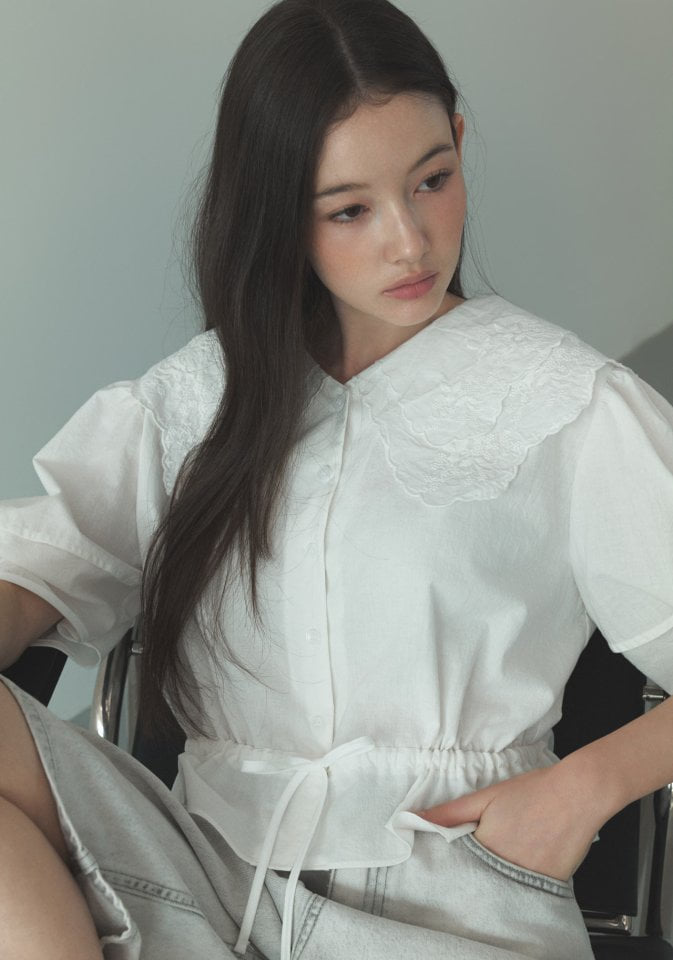 Neroli36 - Korean Women Fashion - #vintageinspired - H Collar Lace Blouse - 4