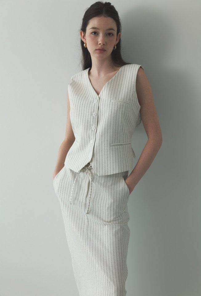 Neroli36 - Korean Women Fashion - #womensfashion - H Stripe Vest - 5
