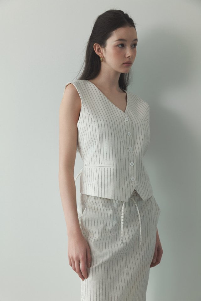 Neroli36 - Korean Women Fashion - #womensfashion - H Stripe Vest - 9