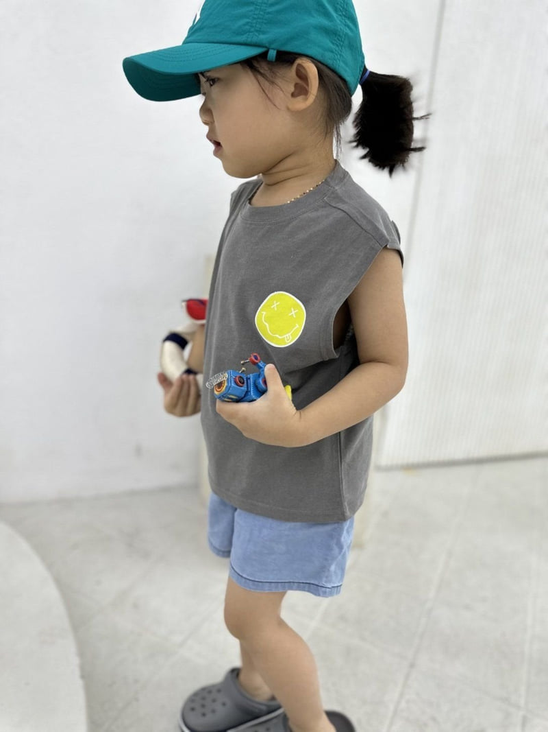 Olivie - Korean Children Fashion - #littlefashionista - Smile Sleeveles Tee - 7