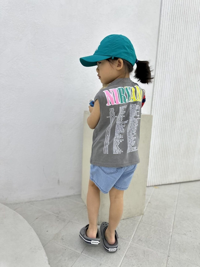 Olivie - Korean Children Fashion - #minifashionista - Smile Sleeveles Tee - 9