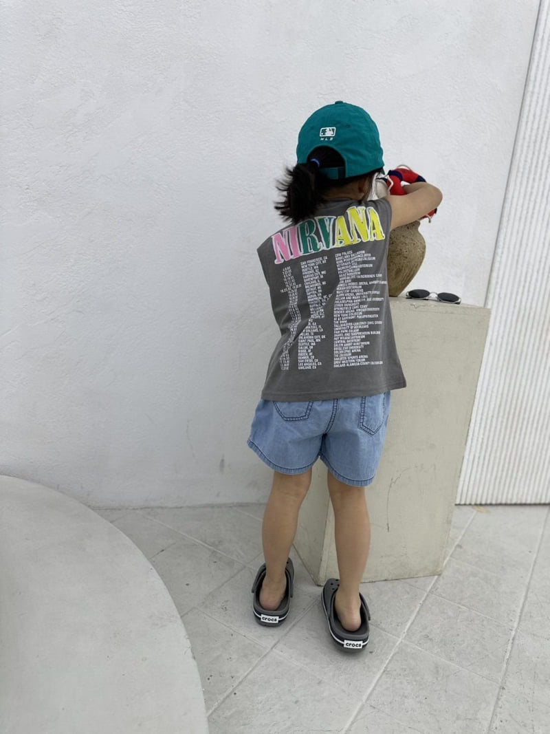 Olivie - Korean Children Fashion - #prettylittlegirls - Smile Sleeveles Tee - 10