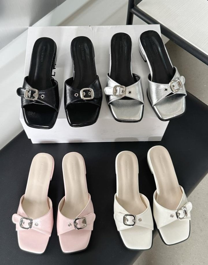 Vade - Korean Women Fashion - #momslook - Buckle Velcro Slipper