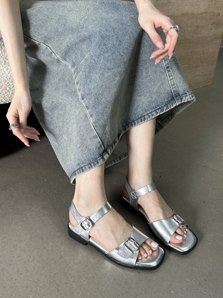 Vade - Korean Women Fashion - #womensfashion - Basic Buckle Strap Sandal - 3