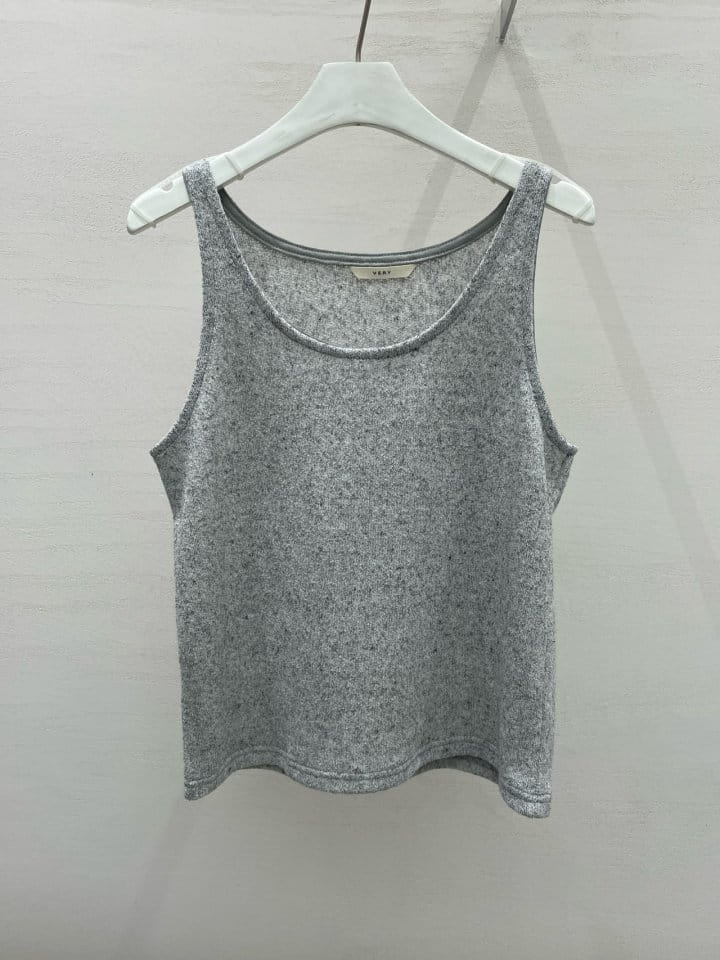 Very - Korean Women Fashion - #momslook - Wood Sleeveless Tee