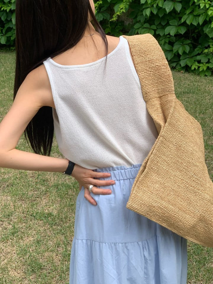 Very - Korean Women Fashion - #momslook - Wood Sleeveless Tee - 11