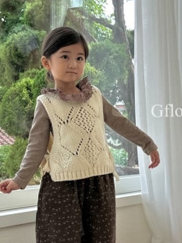 Knit Ribbon Vest