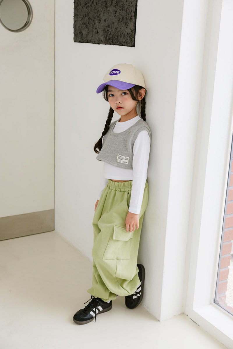 Dore Dore - Korean Children Fashion - #kidzfashiontrend - Label Crop Vest - 4