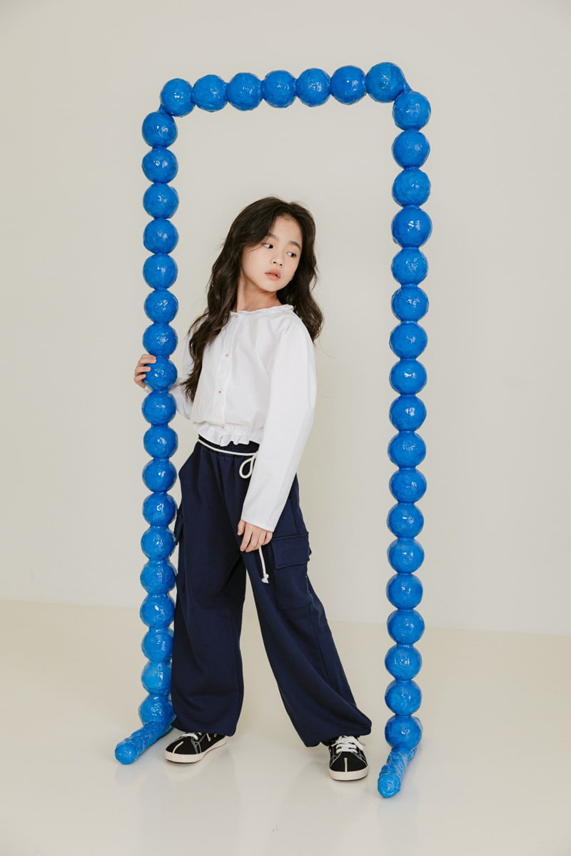 Dore Dore - Korean Children Fashion - #childofig - Frill Crop Blouse - 8