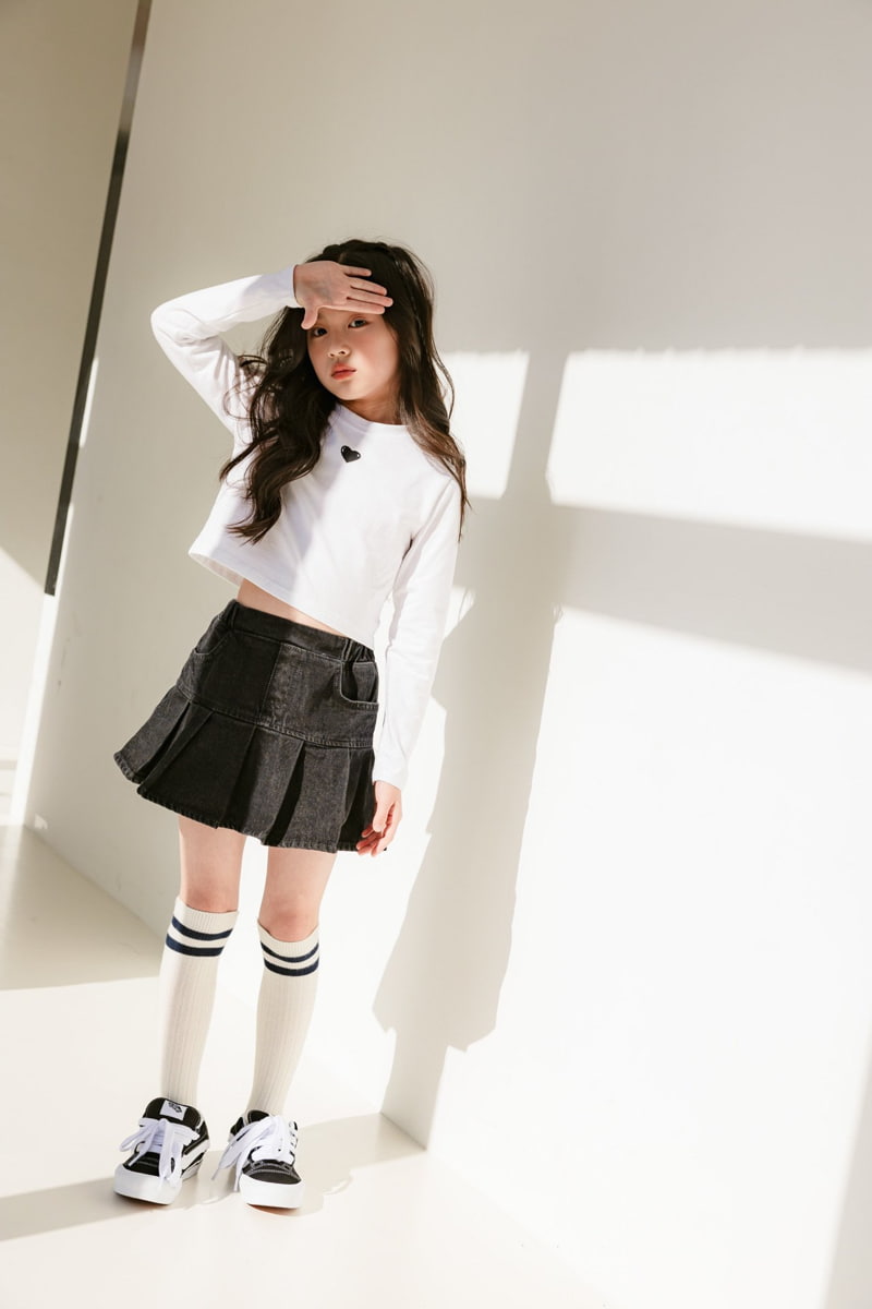 Dore Dore - Korean Children Fashion - #childofig - Small Heart Crop Tee - 4