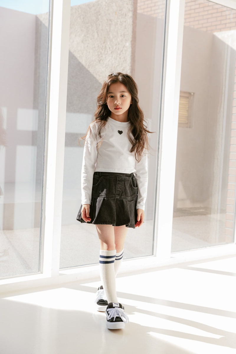 Dore Dore - Korean Children Fashion - #designkidswear - Small Heart Crop Tee - 5