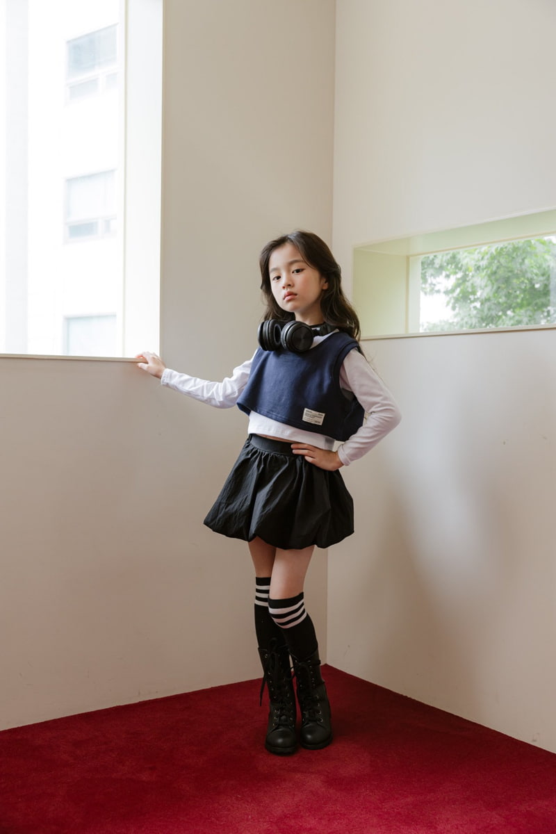 Dore Dore - Korean Children Fashion - #stylishchildhood - Label Crop Vest - 11