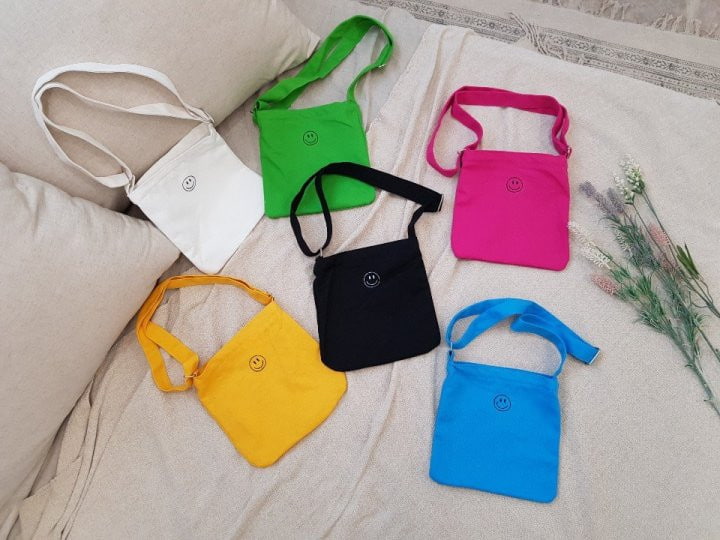 Dudie - Korean Children Fashion - #childofig - Smile Embroidery Cross Bag