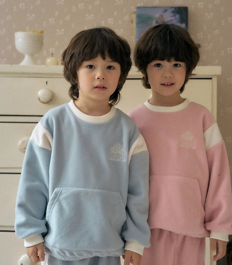 Here I Am - Korean Children Fashion - #childrensboutique - Heart Fleece Top Bottom Set