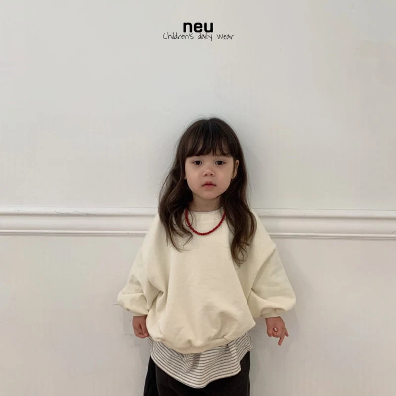 Neu - Korean Children Fashion - #prettylittlegirls - Heart Bread Sweatshirts - 7