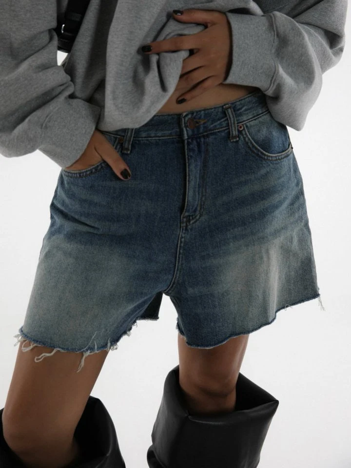 Paper Moon - Korean Women Fashion - #womensfashion - Raw Cut Washed Denim Shorts - 5