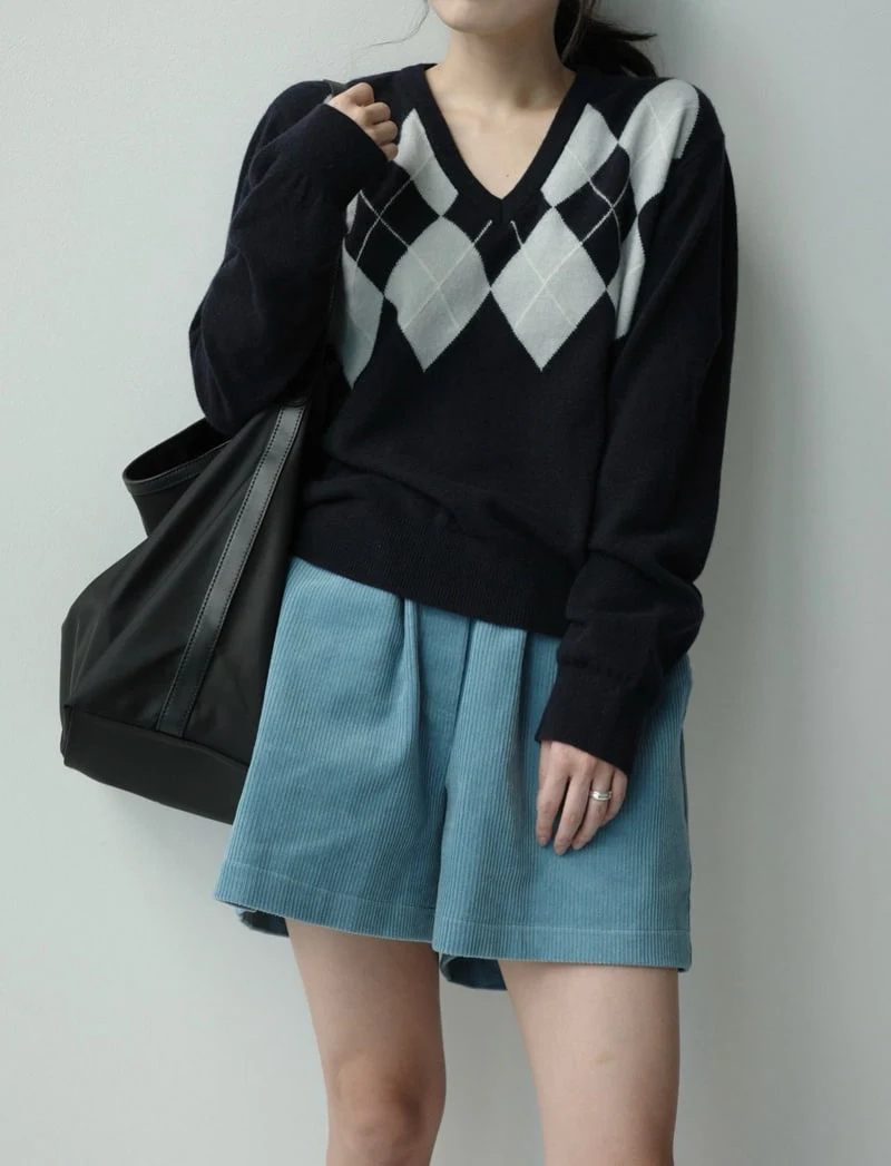 Amygrace - Korean Women Fashion - #momslook - Argyle V Neck Knit Pullover - 2