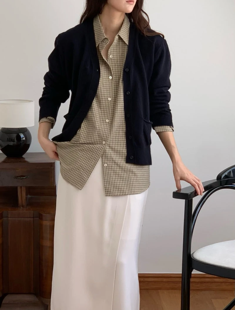 Amygrace - Korean Women Fashion - #momslook - Franc Cashmere V Cardigan - 5