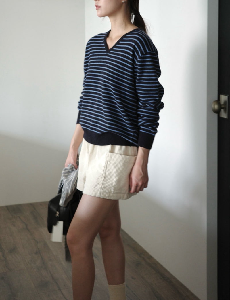 Amygrace - Korean Women Fashion - #momslook - Marco Stripe V Knit Pullover - 2