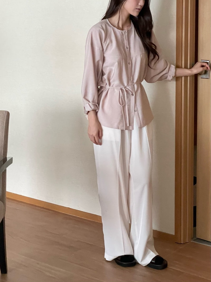 Amygrace - Korean Women Fashion - #momslook - Roma Satin Banding Pants - 2